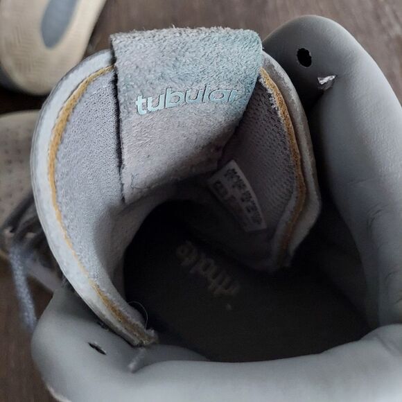 Adidas Big Kids Size 5.5 Tubular Instinct gray charcoal solid grey white S76171 - Picture 8 of 10